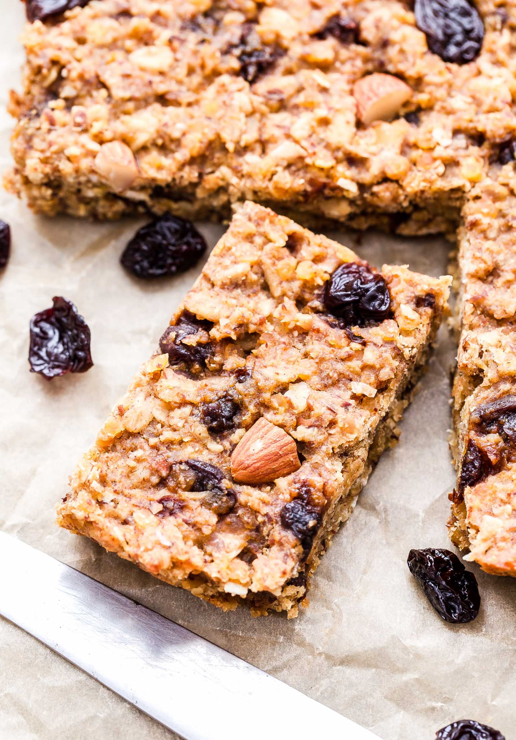 Cherry Almond Red Lentil Granola Bars – DelicioUS!