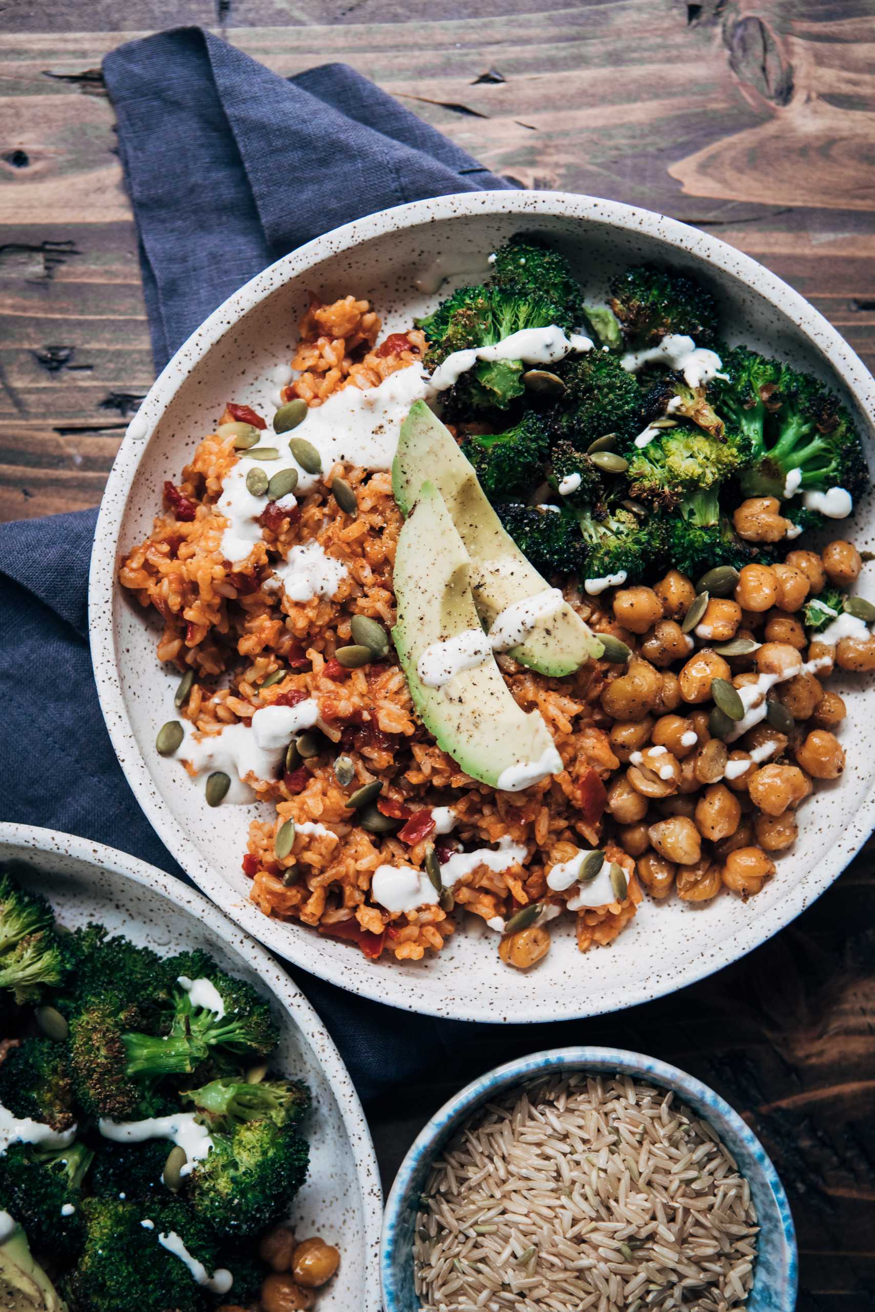 Spicy Vegan Brown Rice Bowl – DelicioUS!