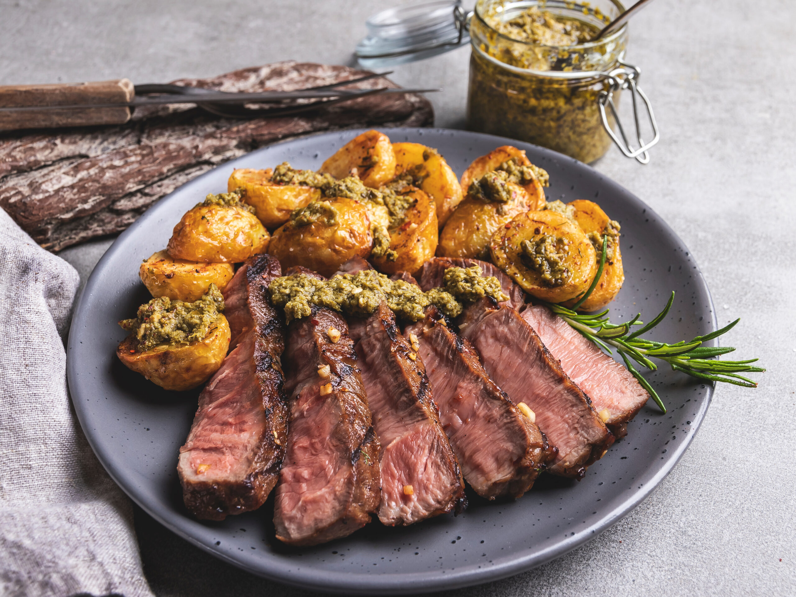 Brisket with Pomegranate-Walnut Sauce and Pistachio Gremolata – DelicioUS!