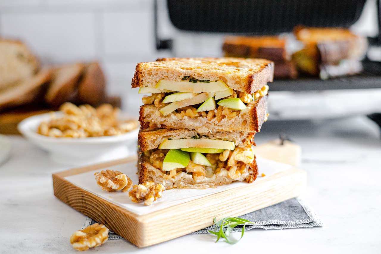 Walnut Apple Panini – DelicioUS!