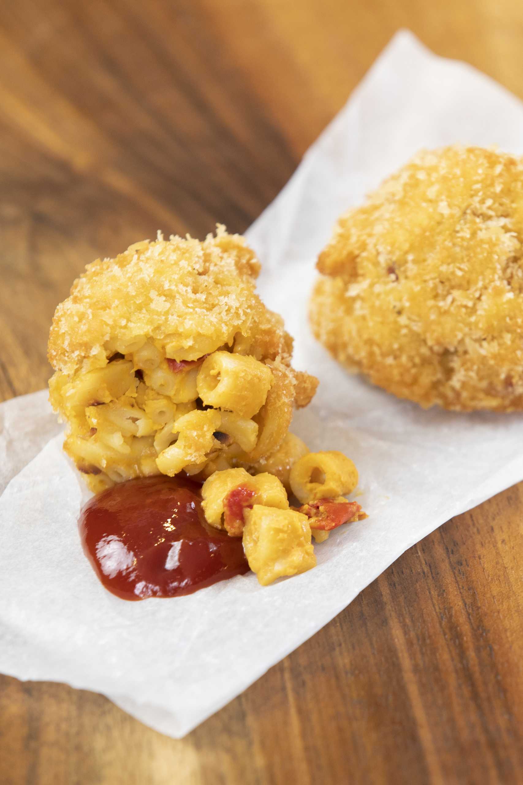 Mac no Cheese Balls with Ketchup – DelicioUS!