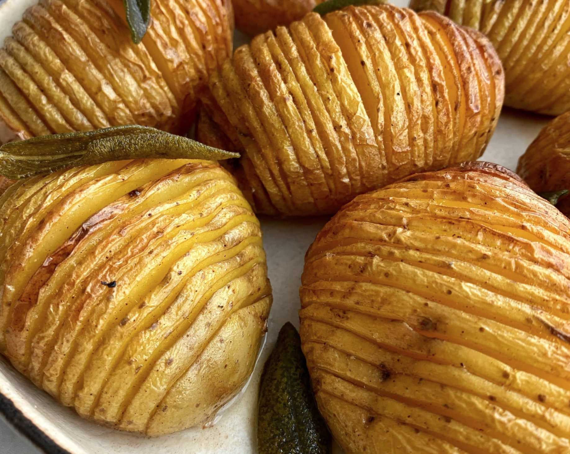 Hasselback Potatoes – DelicioUS!