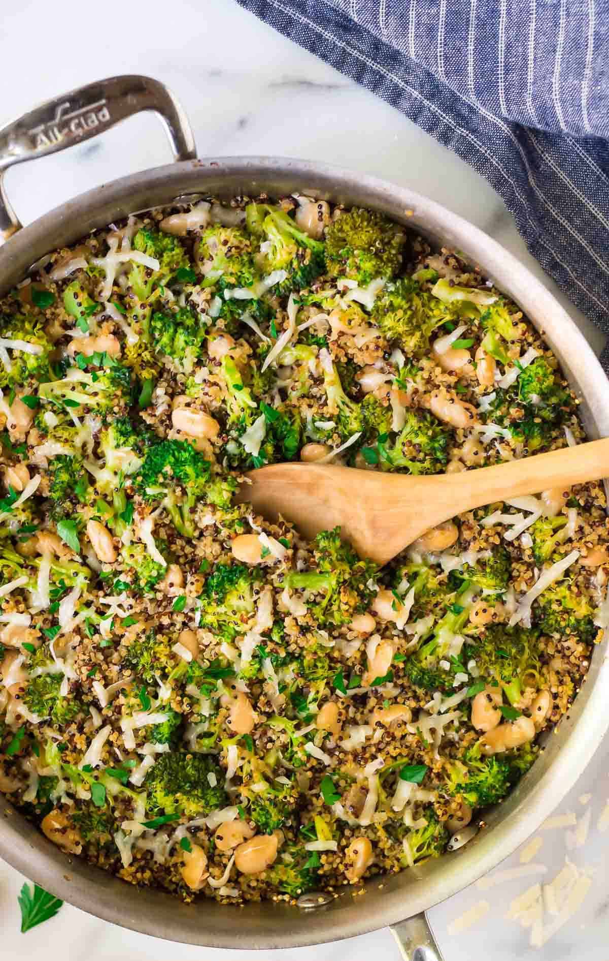 Broccoli Quinoa Skillet – DelicioUS!
