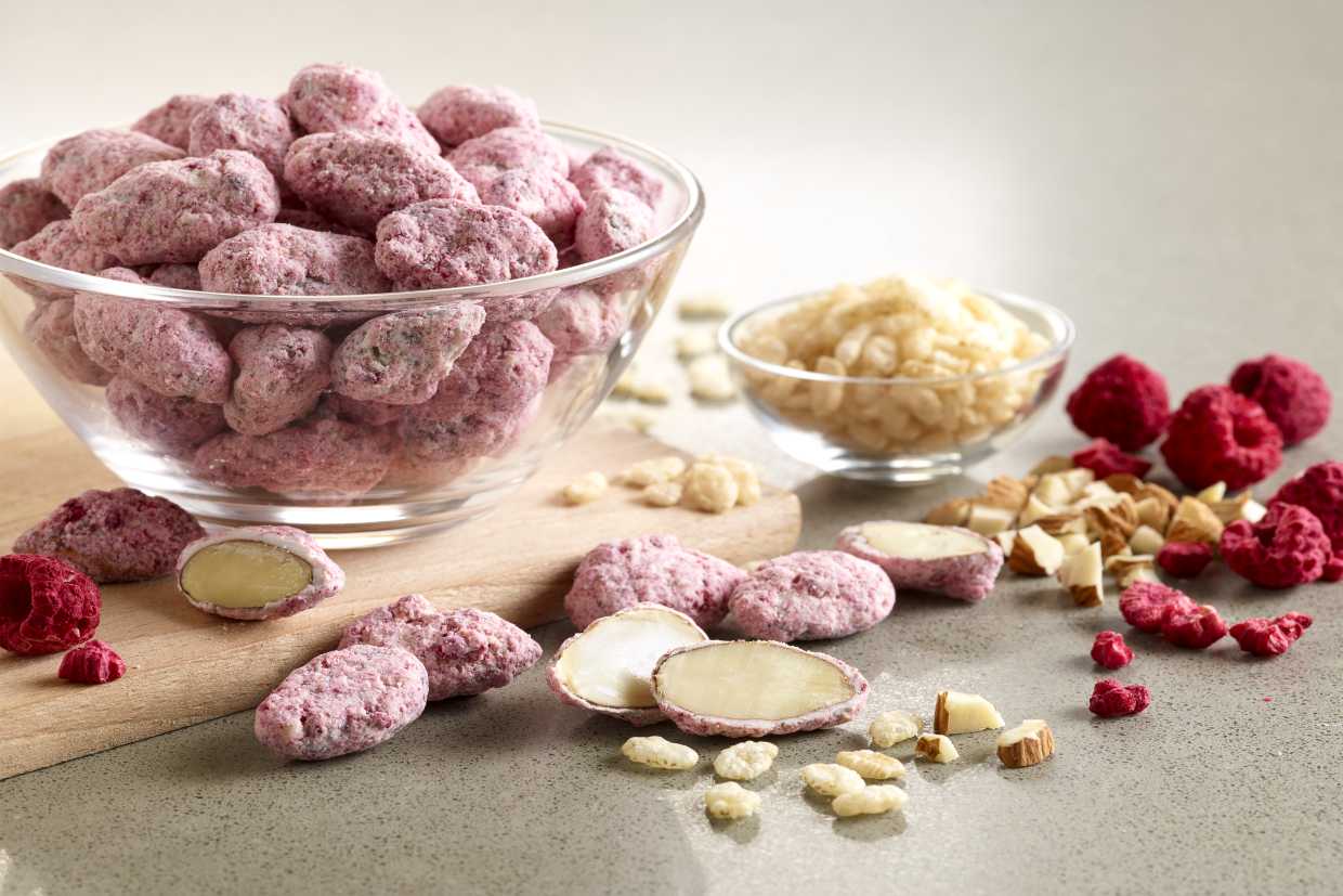Berries Cream Almonds – DelicioUS!