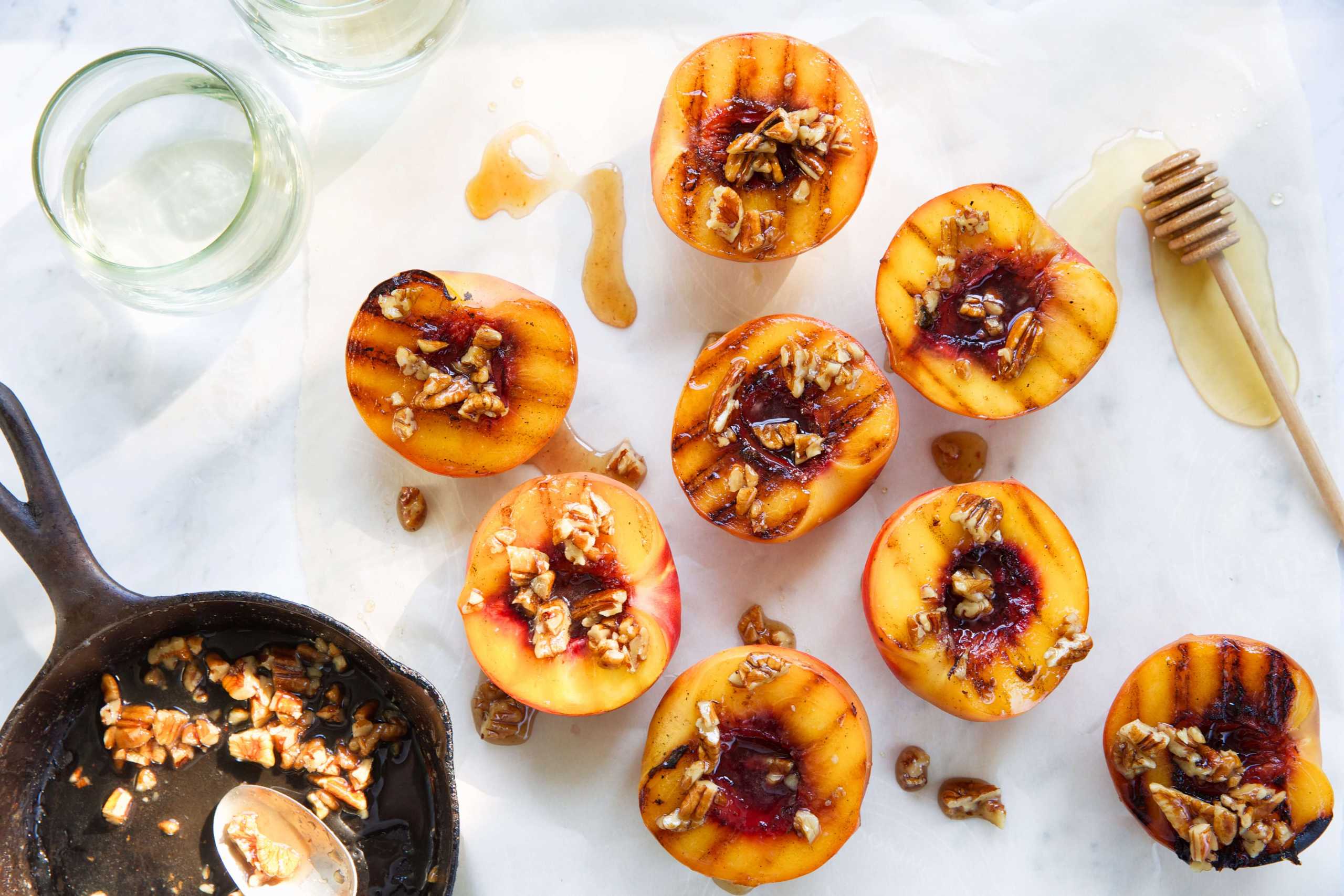 Grilled Texas Peaches with Texas Honey and Toasted Texas Pecans – DelicioUS!