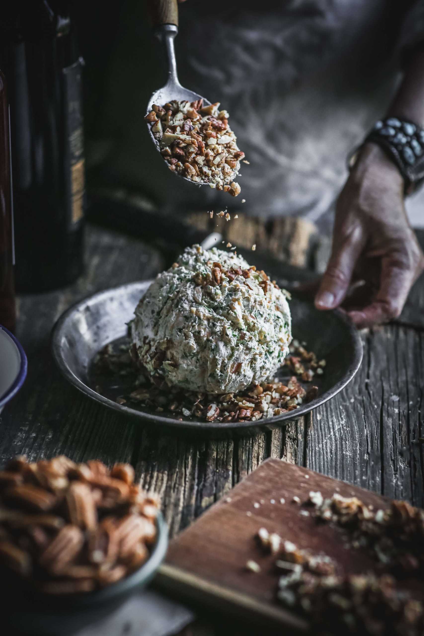 Texas Pecan Jalapeño Cheese Ball – DelicioUS!