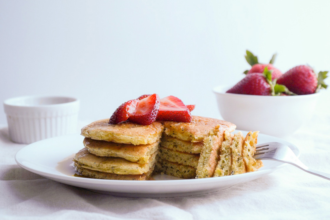 Lemon Poppy Seed Pancakes – DelicioUS!