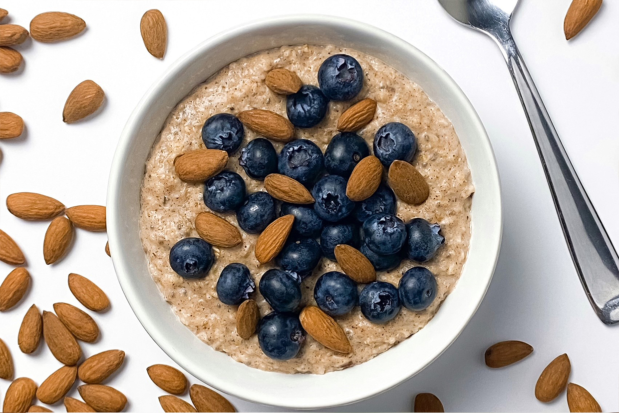 Almond Mode Oats – DelicioUS!