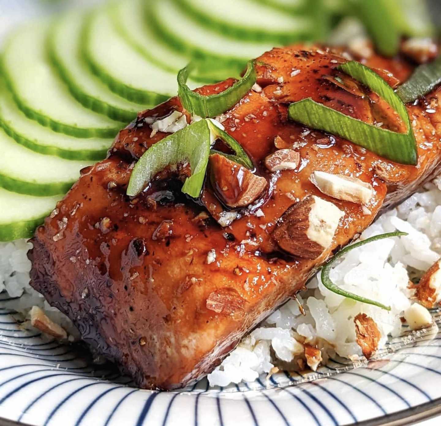 Teriyaki Salmon with Crushed Almonds and Rice DelicioUS!