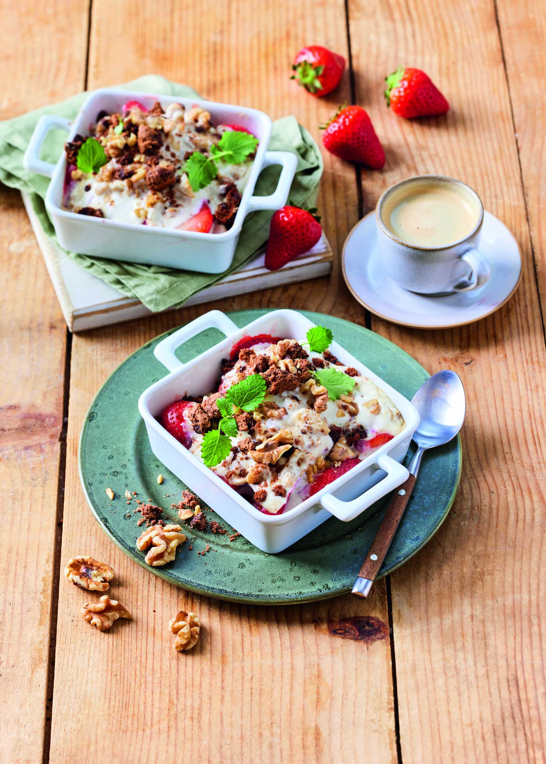 Grilled Strawberry Ricotta Cream with Walnuts – DelicioUS!