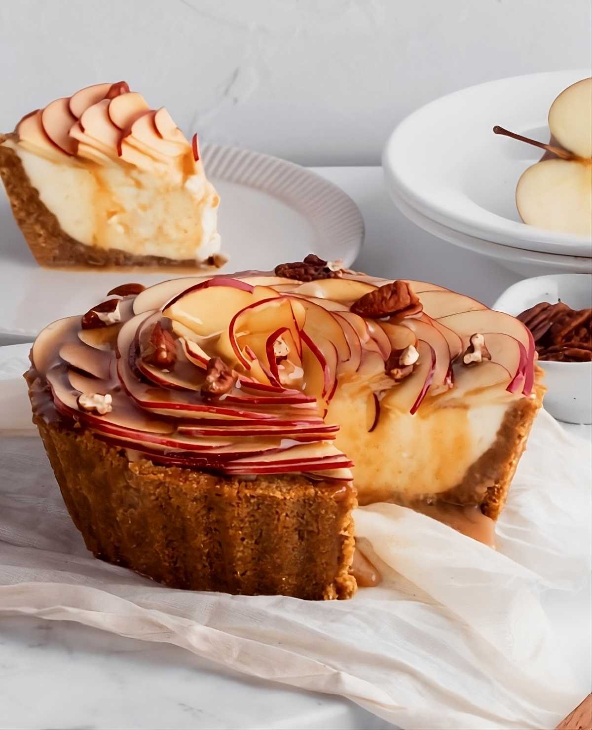 Caramelized Apple Cheesecake – DelicioUS!