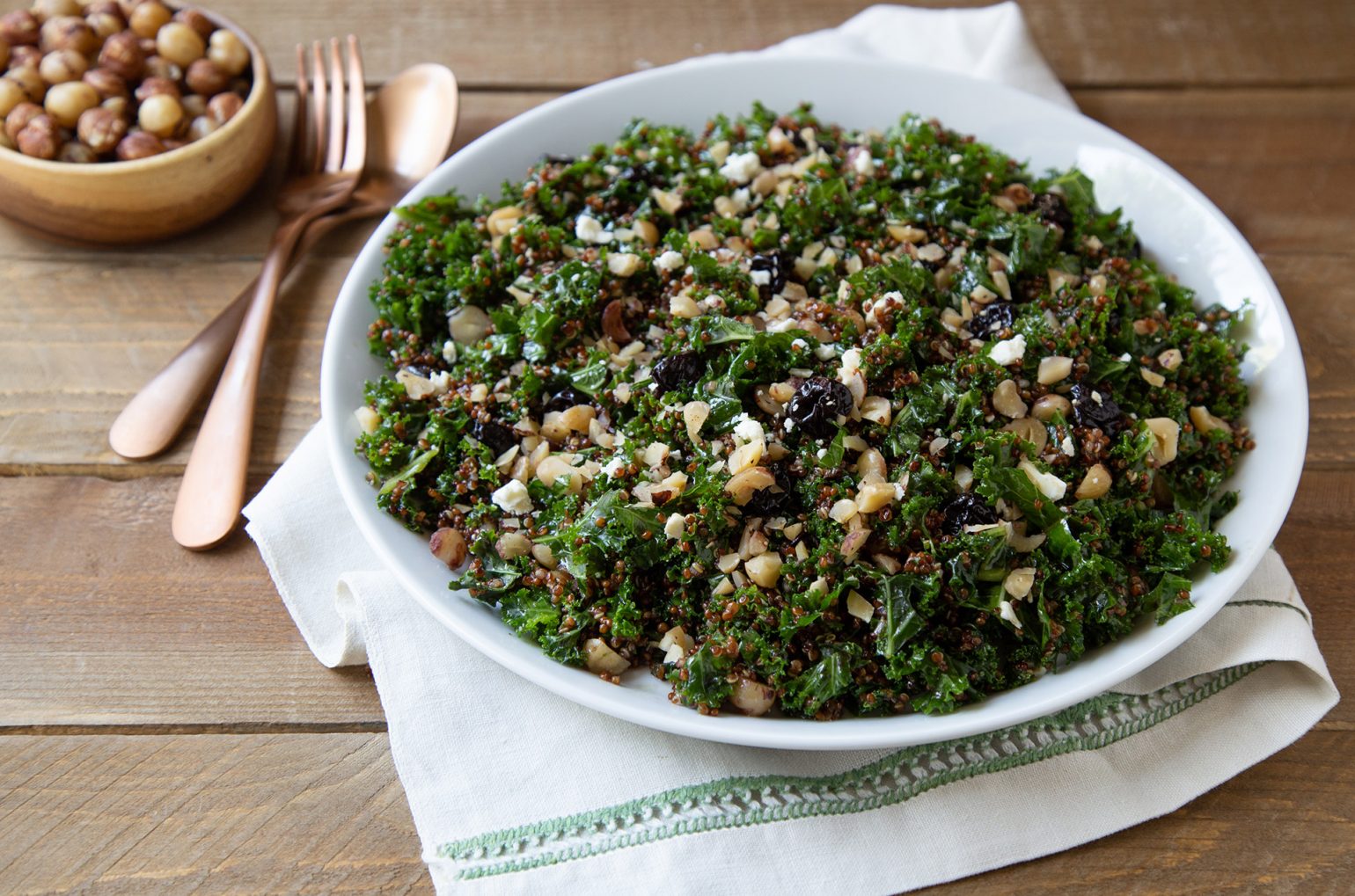Red Quinoa and Kale Salad with Toasted Hazelnuts and Honey Balsamic Vinaigrette – DelicioUS!