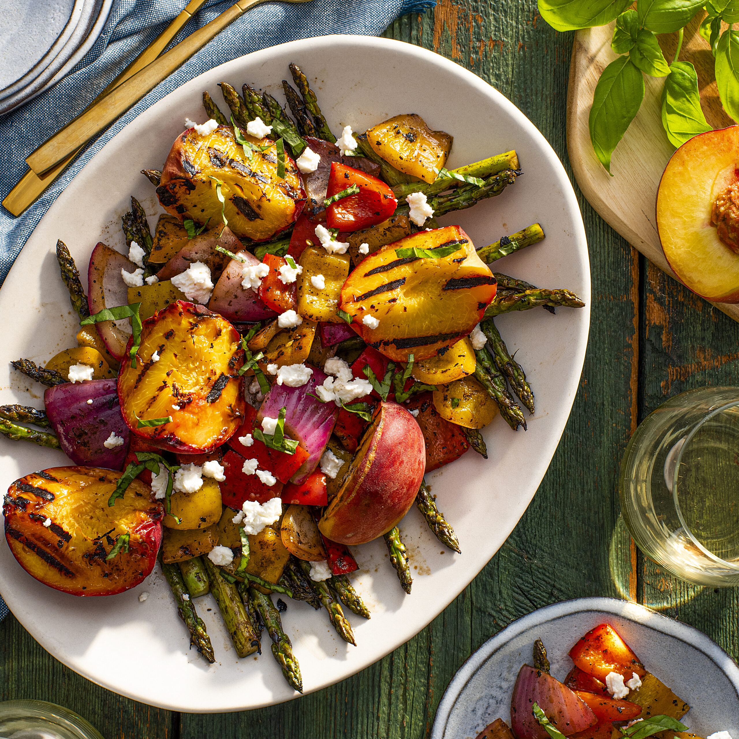 Grilled Peach and Asparagus Salad with Goats Cheese – DelicioUS!