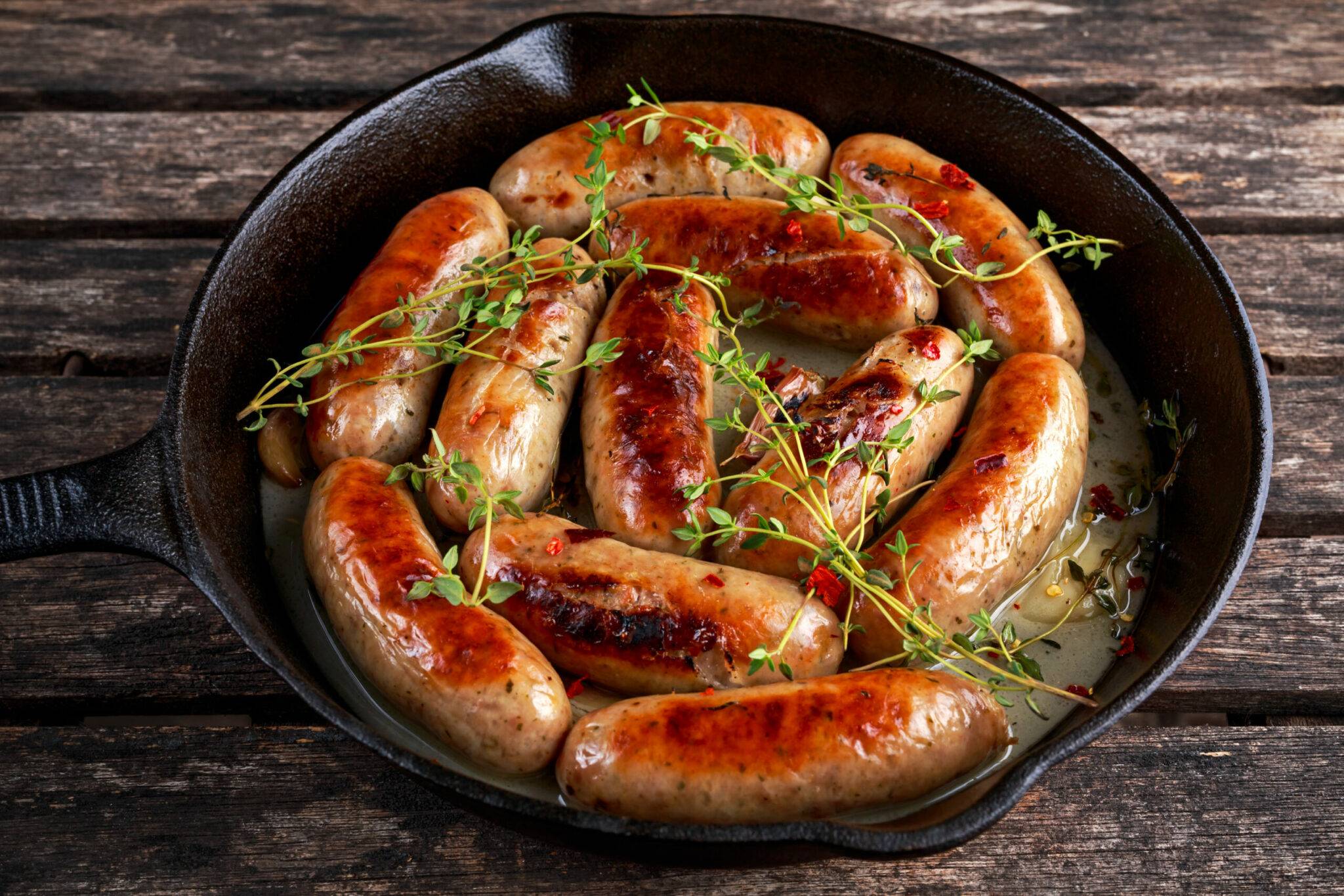 Beef Sausages with Caramelized Onions – DelicioUS!